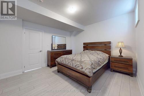 17 Seguin St, Richmond Hill, ON - Indoor Photo Showing Bedroom