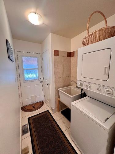 458 Corina Avenue, Princeton, BC - Indoor Photo Showing Laundry Room