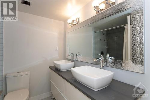 505 St Laurent Boulevard Unit#301, Ottawa, ON - Indoor Photo Showing Bathroom