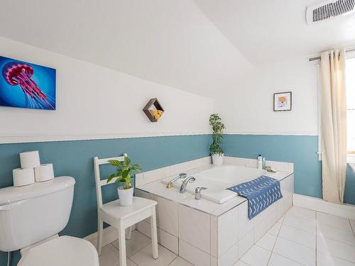 Salle de bains - 493 Ch. Des Caps, Les Îles-De-La-Madeleine, QC - Indoor Photo Showing Bathroom