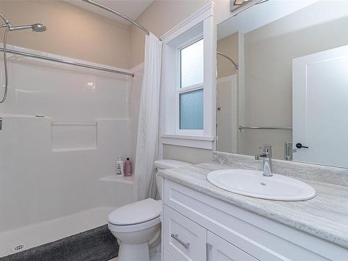 262 Edgewood Cres, Duncan, BC - Indoor Photo Showing Bathroom