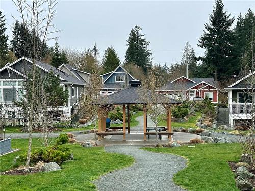 262 Edgewood Cres, Duncan, BC - Outdoor