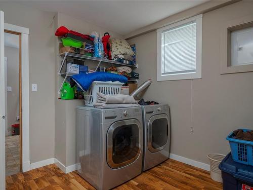 4645 Morton St, Port Alberni, BC - Indoor Photo Showing Laundry Room