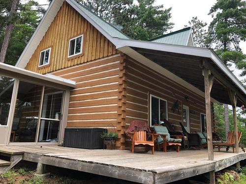 FaÃ§ade - 1 Île Thompson, Les Lacs-Du-Témiscamingue, QC - Outdoor With Deck Patio Veranda With Exterior