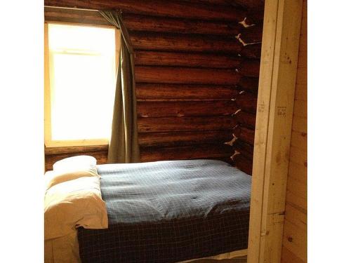 Chambre Ã Â coucher - 2 Île Thompson, Les Lacs-Du-Témiscamingue, QC - Indoor Photo Showing Bedroom