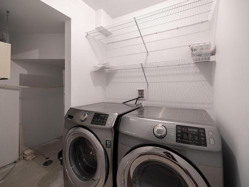 Salle de lavage - 2197 Rue Du Borée, Montréal (Saint-Laurent), QC - Indoor Photo Showing Laundry Room