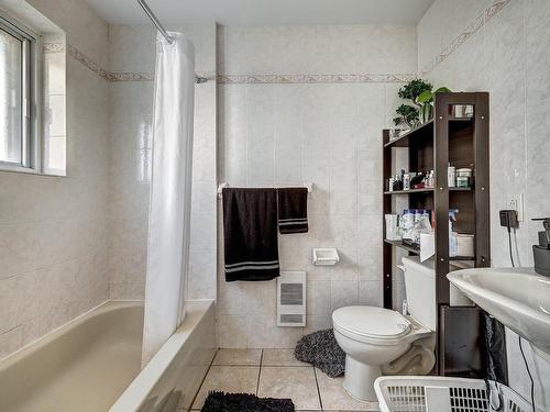 Salle de bains attenante Ã  la CCP - 145  - 147 Rue Dufferin, Hampstead, QC - Indoor Photo Showing Bathroom
