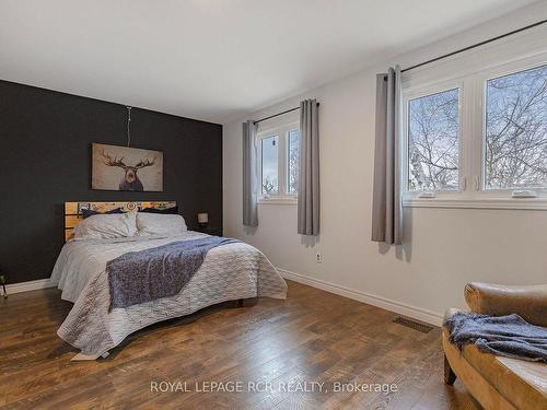 59 Thomas Shepperd Dr N, East Gwillimbury, ON - Indoor Photo Showing Bedroom