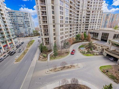 625-3888 Duke Of York Blvd, Mississauga, ON - Outdoor With Facade