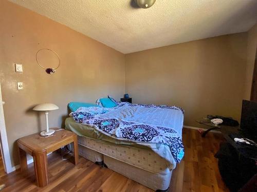 405 Desfosses Road, Clearwater, BC - Indoor Photo Showing Bedroom