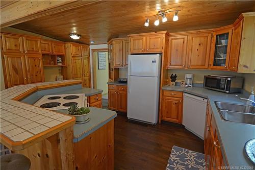 2273 Bealby Road, Nelson, BC - Indoor Photo Showing Kitchen With Double Sink