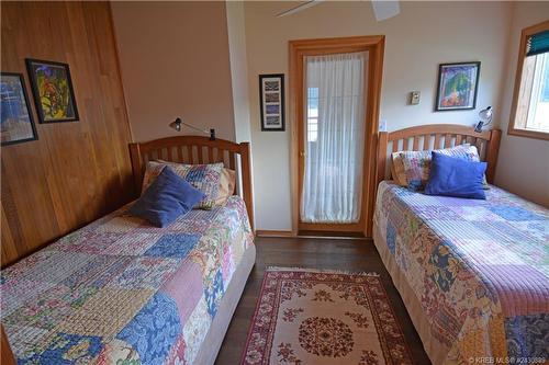 2273 Bealby Road, Nelson, BC - Indoor Photo Showing Bedroom