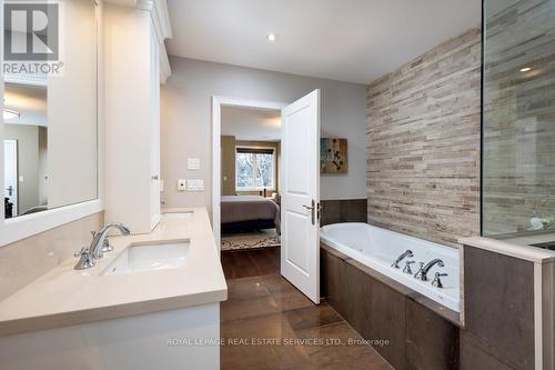 49 Abilene Dr, Toronto, ON - Indoor Photo Showing Bathroom