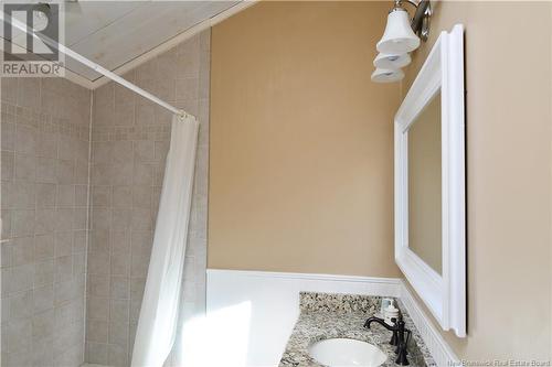 422 Fundy Drive, Wilsons Beach, NB - Indoor Photo Showing Bathroom