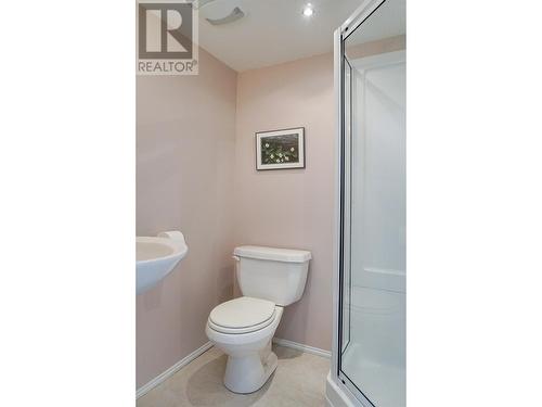 1348 Albatross Avenue, Kitimat, BC - Indoor Photo Showing Bathroom