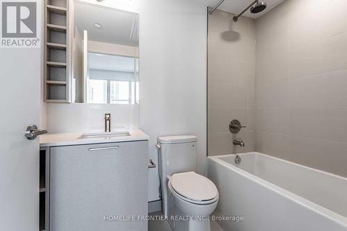 #815 -19 Western Battery Rd, Toronto, ON - Indoor Photo Showing Bathroom
