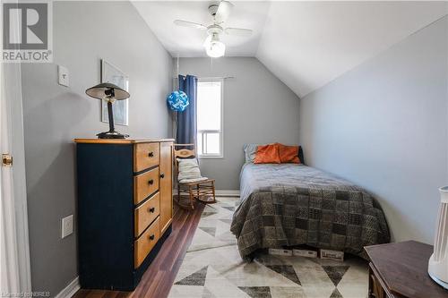 379 Fifth Avenue W, North Bay, ON - Indoor Photo Showing Bedroom