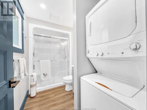 125 Bellcreft, Harrow, ON - Indoor Photo Showing Laundry Room