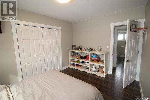 711 4Th Street E, Shaunavon, SK - Indoor Photo Showing Bedroom