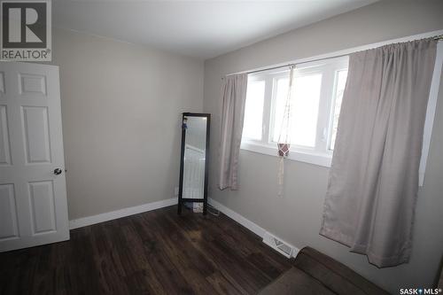 711 4Th Street E, Shaunavon, SK - Indoor Photo Showing Other Room
