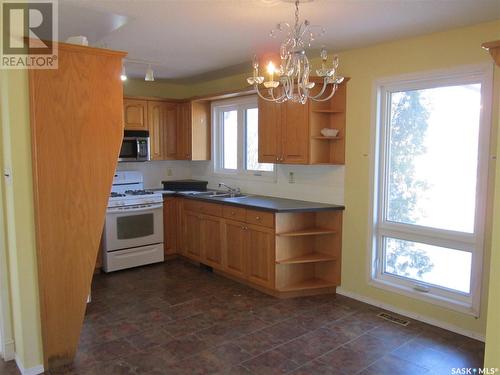 508 1St Avenue W, Nipawin, SK - Indoor Photo Showing Kitchen With Double Sink