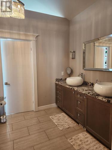 17 Quimby Place, Gander, Nl, NL - Indoor Photo Showing Bathroom