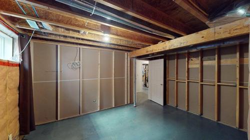 A - 2504 Kootenay Place, Cranbrook, BC - Indoor Photo Showing Basement