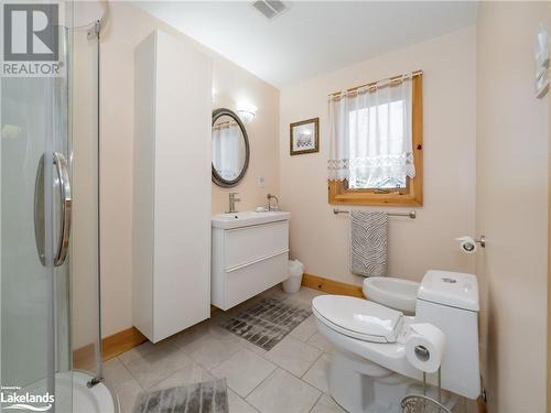 110 Cedar Shores Pvt, Bracebridge, ON - Indoor Photo Showing Bathroom