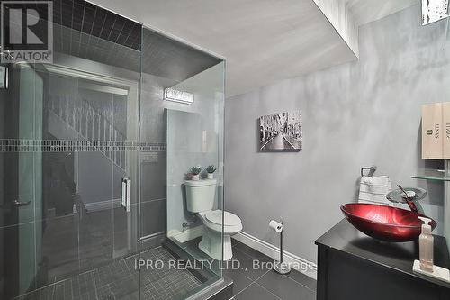 22 Lucky Lane, Brampton, ON - Indoor Photo Showing Bathroom