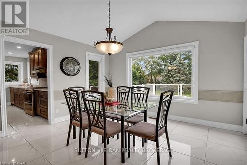 2025 Ashgrove Crt, London, ON - Indoor Photo Showing Dining Room