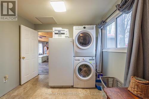 217 Rollies Point Rd, Curve Lake First Nation 35, ON - Indoor Photo Showing Laundry Room