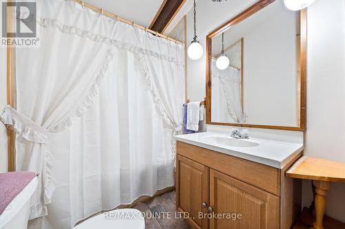 257 Elmbrook Road, Prince Edward County, ON - Indoor Photo Showing Bathroom