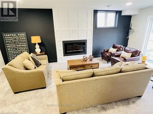 Lot 21 - 35 Old Course Road, St. Thomas, ON - Indoor Photo Showing Living Room With Fireplace