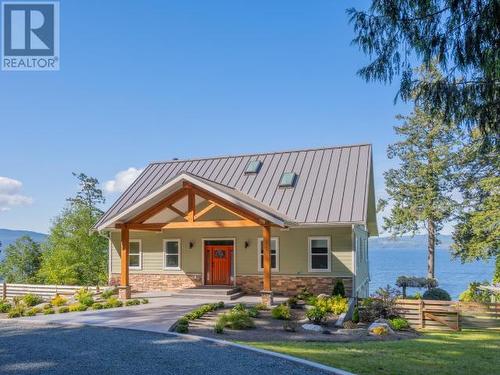 8447 Highway 101, Powell River, BC - Outdoor