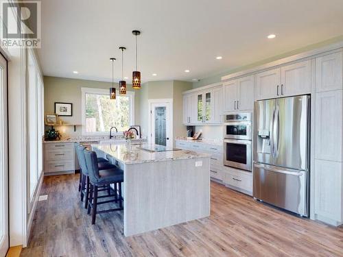 8447 Highway 101, Powell River, BC - Indoor Photo Showing Kitchen With Upgraded Kitchen