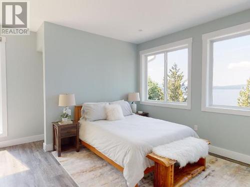 8447 Highway 101, Powell River, BC - Indoor Photo Showing Bedroom