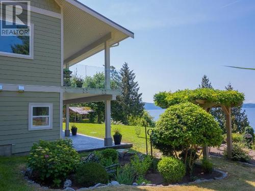 8447 Highway 101, Powell River, BC - Outdoor