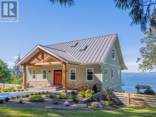 8447 Highway 101, Powell River, BC - Outdoor With Facade