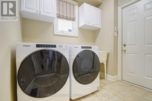 9 Cross Country Boulevard, Caledon, ON - Indoor Photo Showing Laundry Room