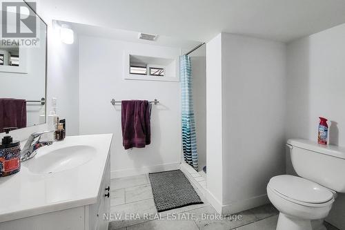 74 Kinrade Avenue, Hamilton, ON - Indoor Photo Showing Bathroom