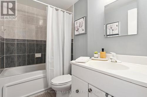 94 Darras Crt, Brampton, ON - Indoor Photo Showing Bathroom