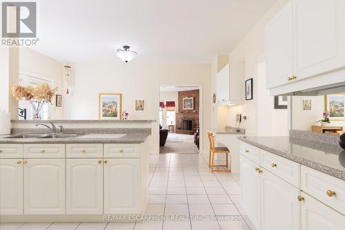 5069 Montclair Drive, Mississauga, ON - Indoor Photo Showing Kitchen With Double Sink