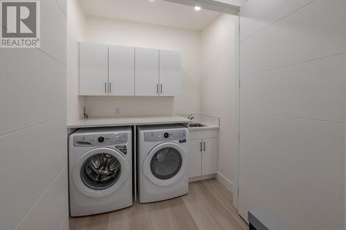 1100 Syer Road, Penticton, BC - Indoor Photo Showing Laundry Room