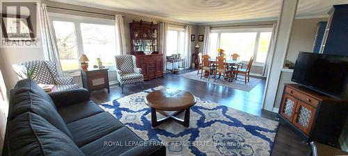 37 Dempsey Rd, Prince Edward County, ON - Indoor Photo Showing Living Room
