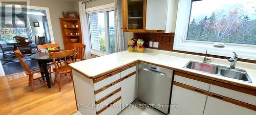 37 Dempsey Rd, Prince Edward County, ON - Indoor Photo Showing Kitchen