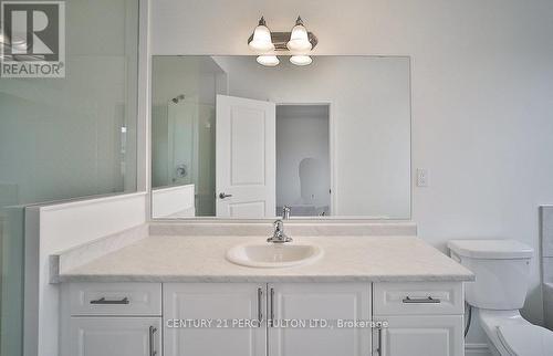 25 Bromfield Street, Whitby, ON - Indoor Photo Showing Bathroom