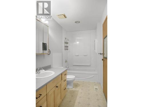 49 Brant Street, Kitimat, BC - Indoor Photo Showing Bathroom