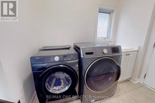 1 Ascalon Dr, Vaughan, ON - Indoor Photo Showing Laundry Room