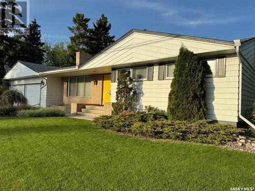 83 Logan Crescent W, Yorkton, SK - Outdoor