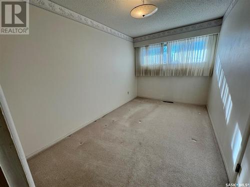 83 Logan Crescent W, Yorkton, SK - Indoor Photo Showing Other Room